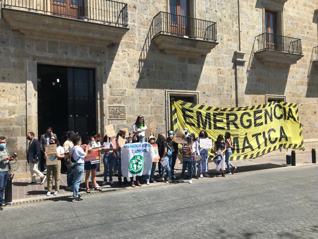 Anuncian protestas en Congreso de Jalisco para urgir diputados a legislar en pro del medio ambiente￼
