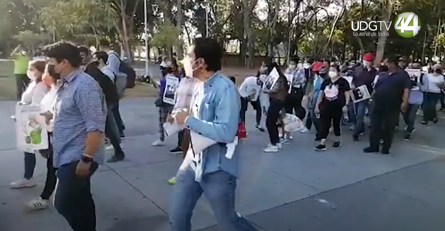 Estudiantes y organizaciones civiles marchan para recordar que el plazo a Iconia se venció￼