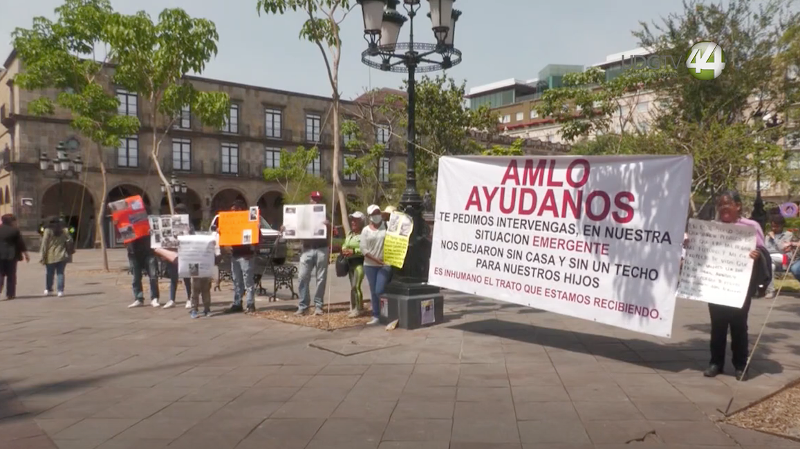 Vecinos desplazados del arroyo Seco salieron con las manos vacías de Palacio de Gobierno￼