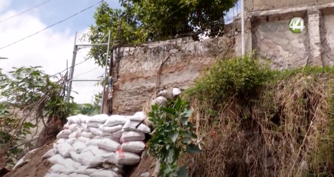 Una finca a punto de derrumbarse denuncian vecinos de la colonia Agua Fría en Zapopan￼