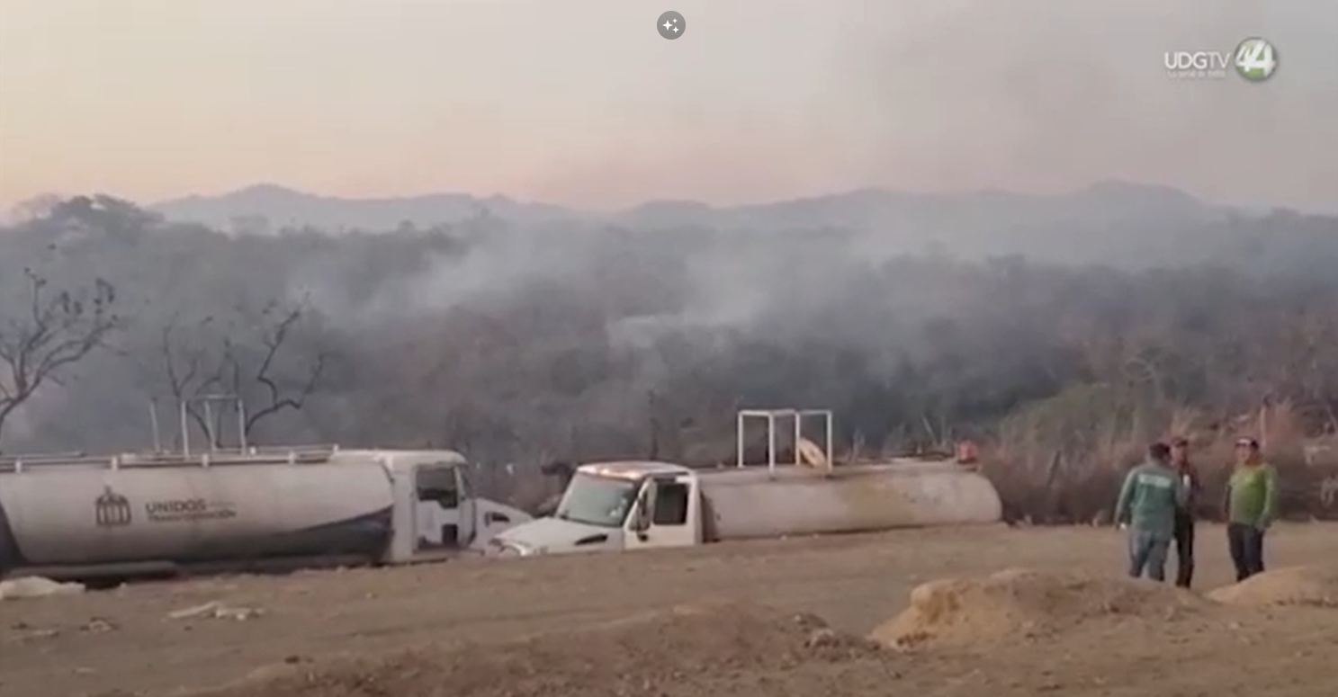 Continúa los incendios en Puerto Vallarta