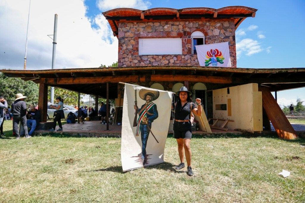 photo5613796013248718770-1068x712