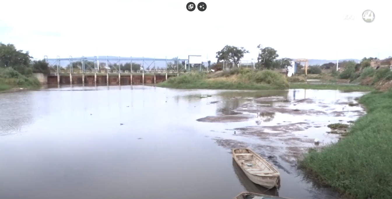 Pescadores de Chapala más preocupados por falta de regulación e invasión foránea que contaminación