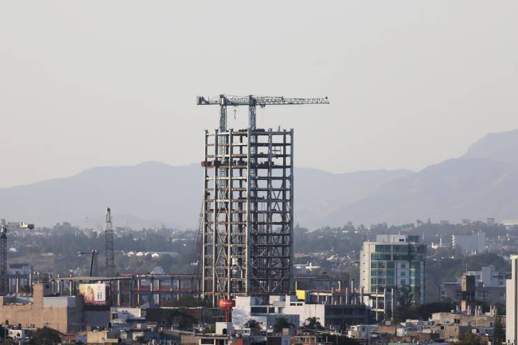 Construcción de torres aumenta riesgos de inundaciones