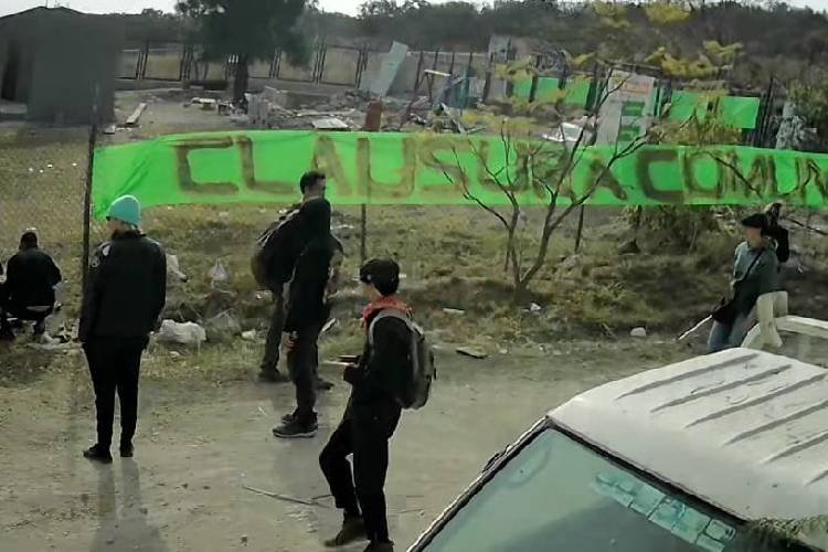 Señalan a Frangie de eliminar clausura a obra en Nixticuil 