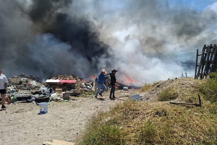 Incendio en Predio de Tlajomulco Moviliza a Cuerpos de Emergencia