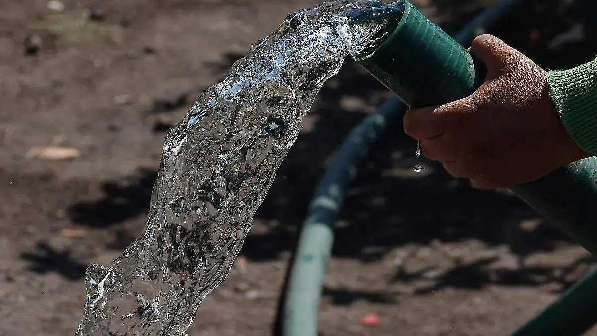 Empresarios se reúnen con autoridades para hablar sobre la crisis que enfrenta el agua en Jalisco