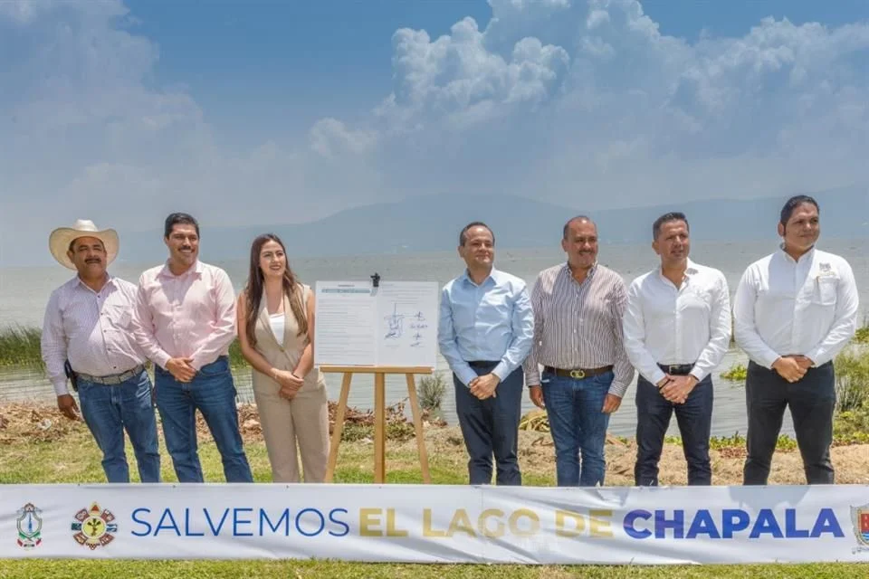 Firman manifiesto en pro del Lago de Chapala