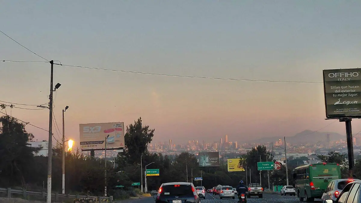 Contaminación no cede tras Nochebuena; varias zonas siguen en alerta