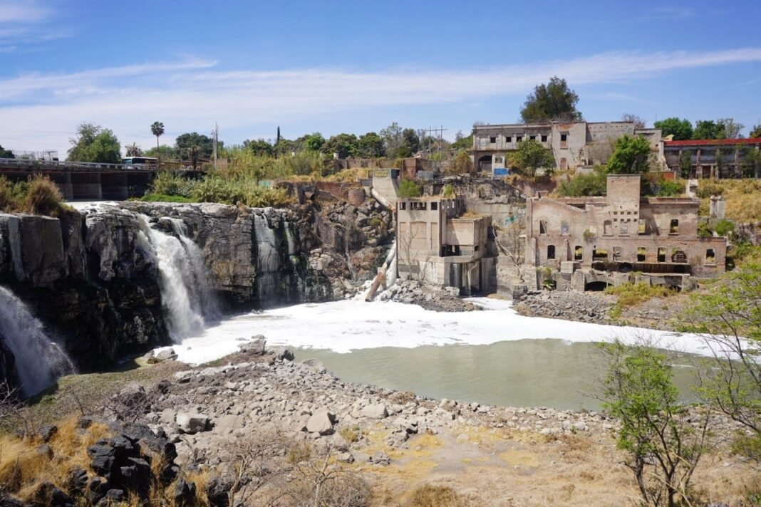 Las mujeres frente a la crísis del agua: enfermedad, cuidados y resistencia en Jalisco