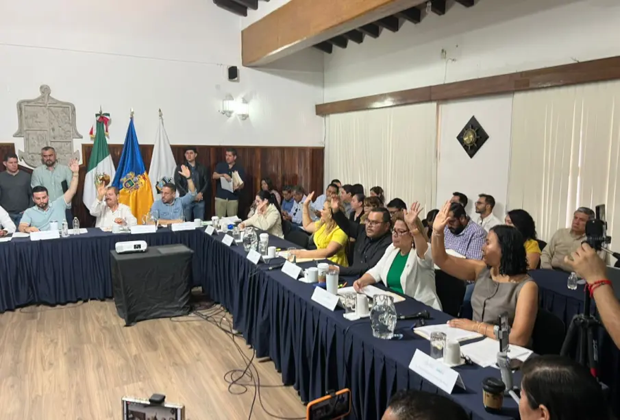 Ayuntamiento de Puerto Vallarta exhorta a Semarnat a proteger Arcos de Mismaloya