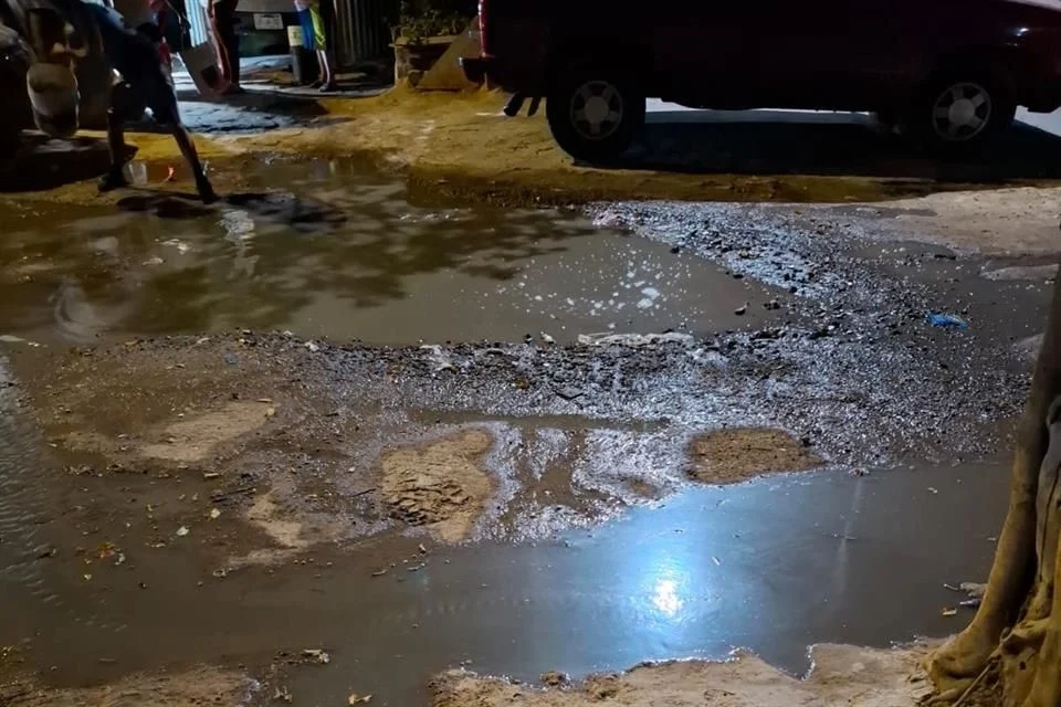 ‘Hacen tiradero de aguas negras’