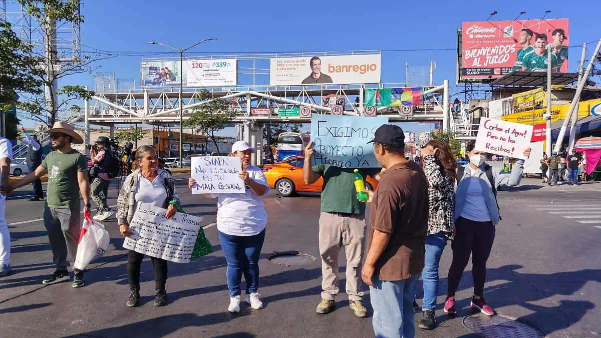 Habitantes del sur poniente de la ciudad se manifiestan en López Mateos por falta de agua