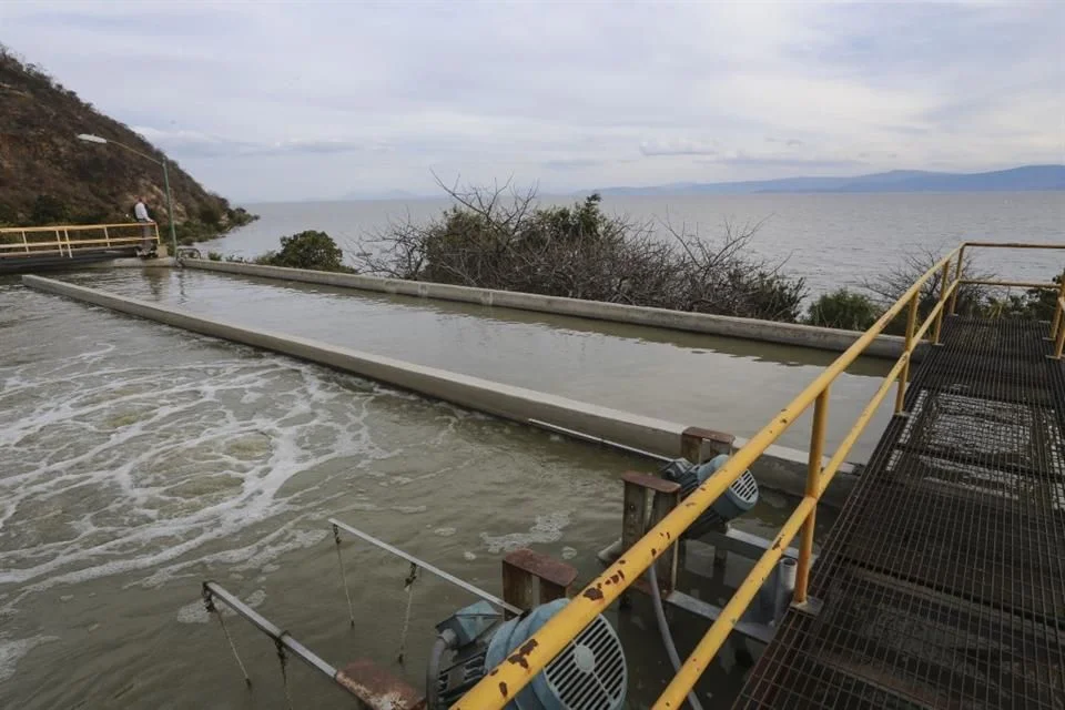 Falla Jalisco en distribución de agua
