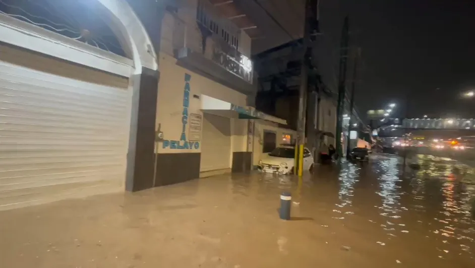 Vecinos de la carretera Chapala exigen ayuda tras inundaciones por lluvias