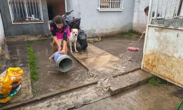 Vecinos de Tlajomulco culpan a Línea 4 por inundaciones