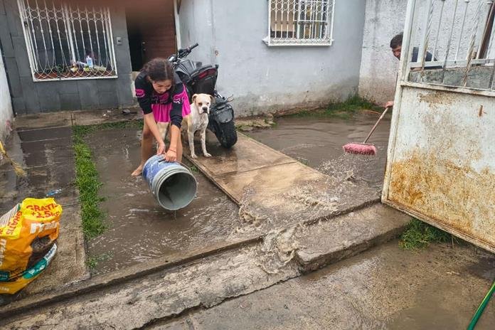 Vecinos de Tlajomulco culpan a Línea 4 por inundaciones
