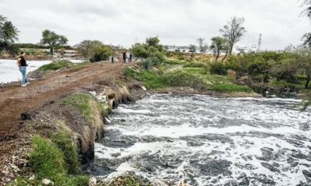 Río Santiago: Instalarán trampas flotantes para frenar la contaminación por residuos sólidos