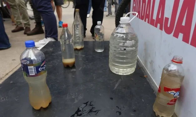 Colectivos y el ITESO analizan 200 muestras de agua sucia