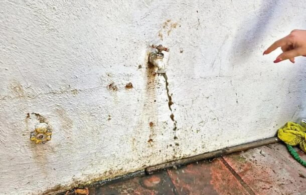 Reportes por mala calidad del agua superan cifras de 2024 y 2025 en la ZMG