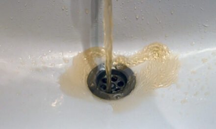 Reportan afectaciones por mala calidad del agua en Tlaquepaque