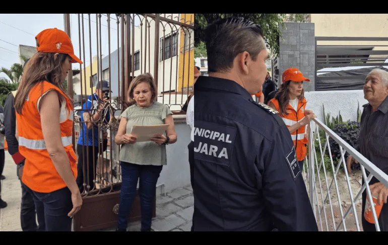 Vecinos reclaman por mala calidad del agua; alcaldesa promete acciones y pide paciencia
