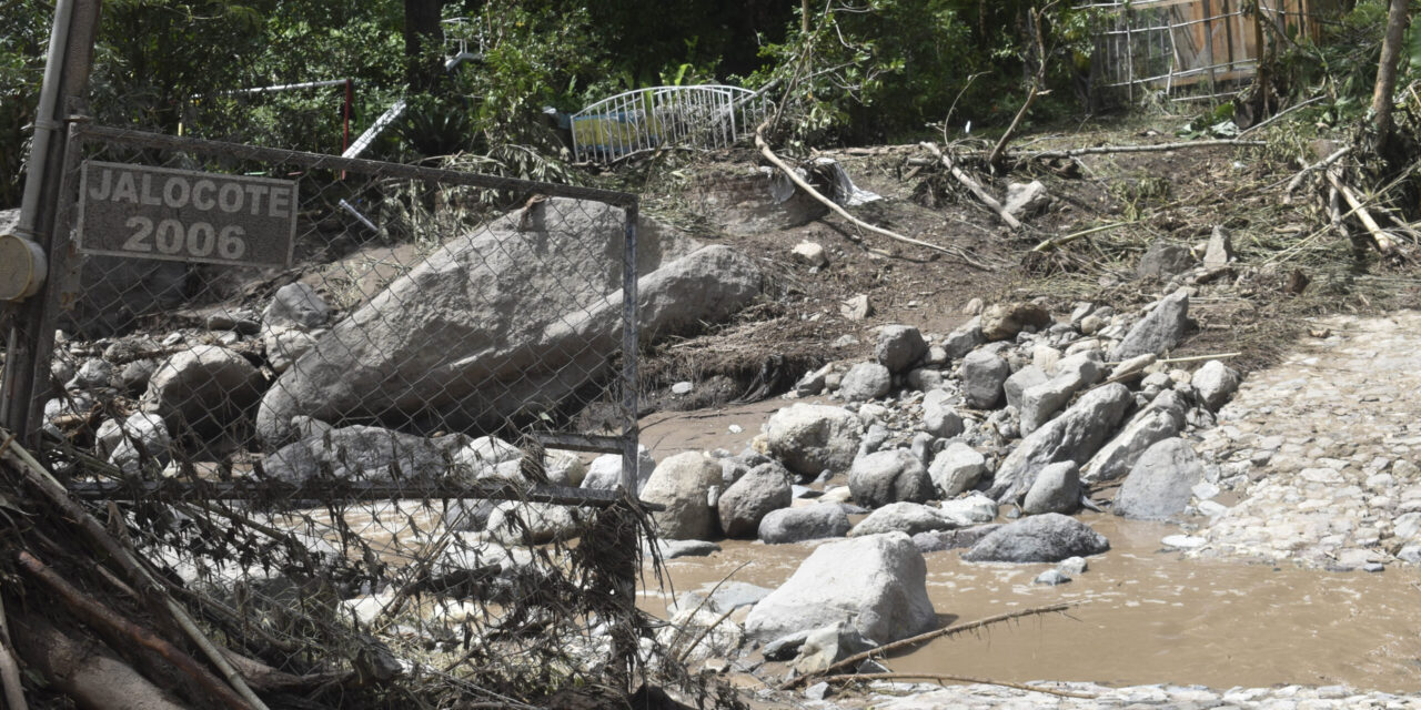 Autlán recuerda a las víctimas de El Jalocote a tres años del desbordamiento del arroyo El Cangrejo