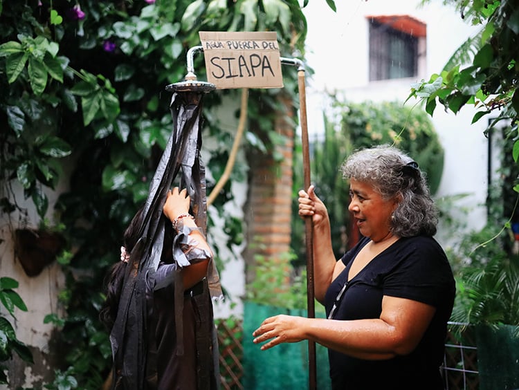 Crisis del agua en la ZMG: Colora, odorísima y sabora