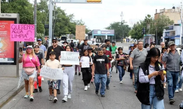 Marchan en Centro de GDL por tandeos fallidos