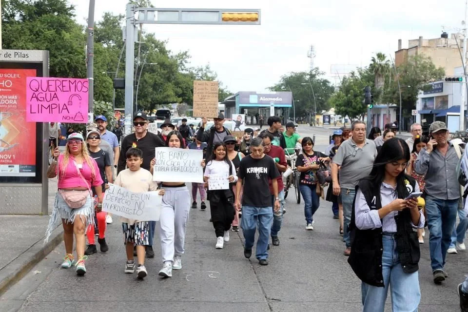 Marchan en Centro de GDL por tandeos fallidos
