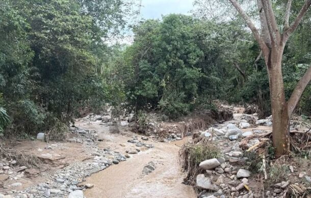 Desbordamiento de Río Santa Elena deja 17 viviendas afectadas