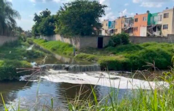 Lemus atribuye agua sucia a desbordamiento de aguas residuales en Las Pintas